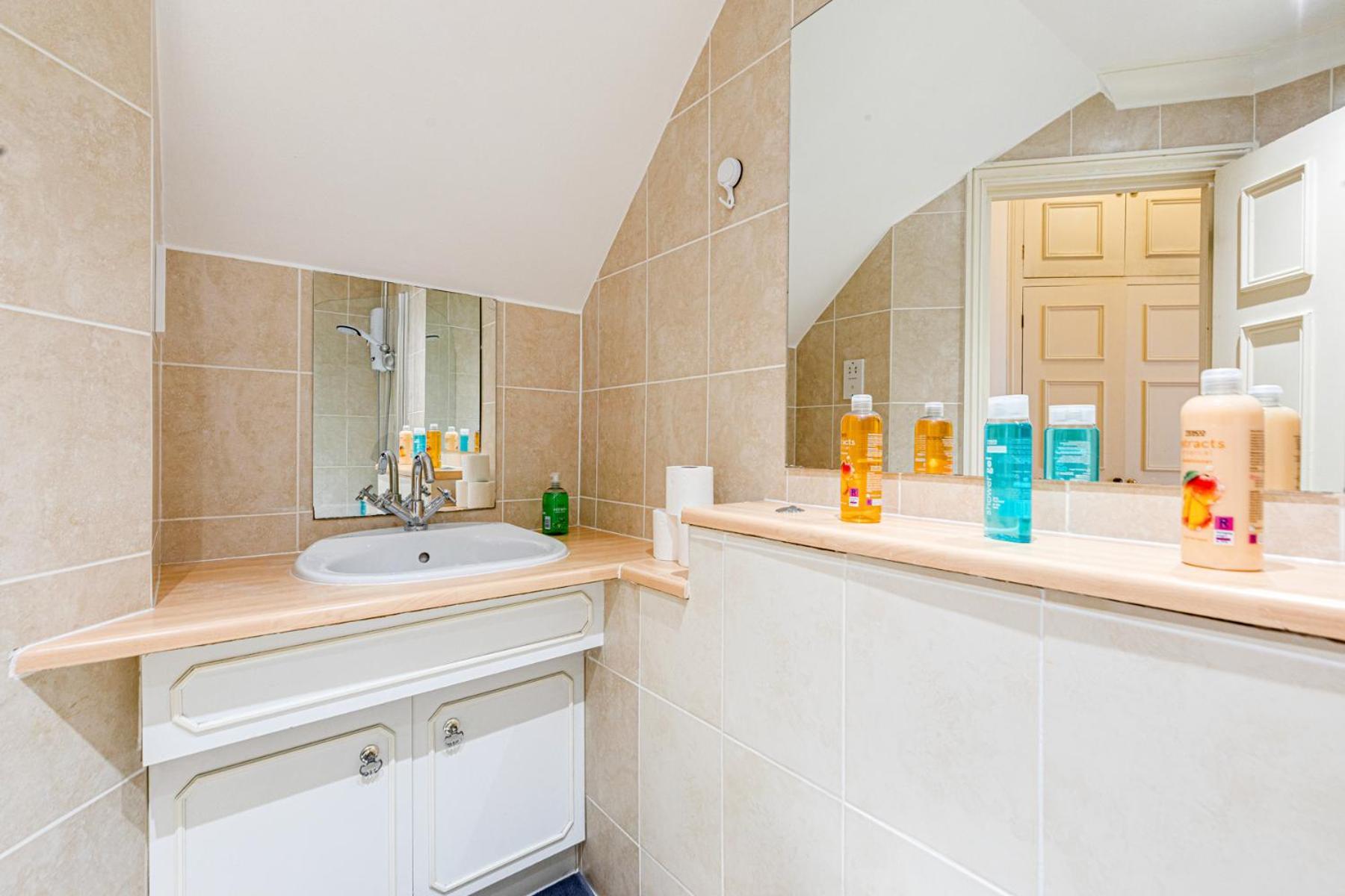 Luxstay2 Earls Court Apartment - Sleeps Up To 8 Londra Dış mekan fotoğraf