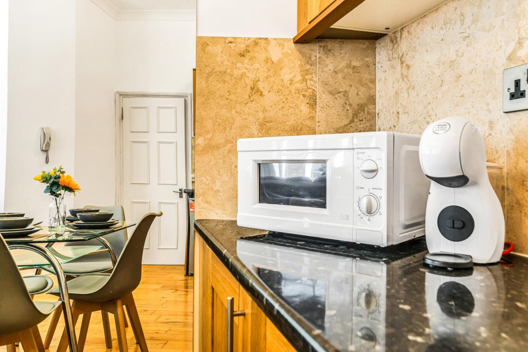 Luxstay2 Earls Court Apartment - Sleeps Up To 8 Londra Dış mekan fotoğraf